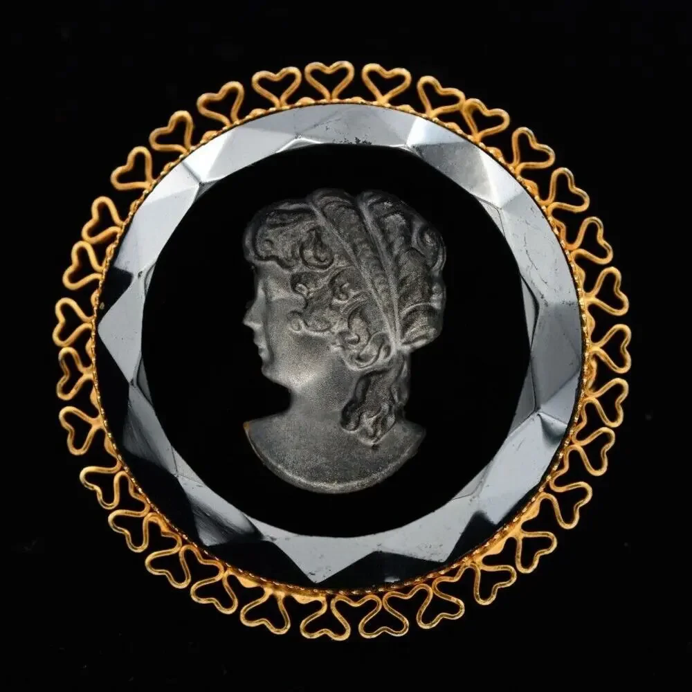 Vintage Cameo Pin Brooch Black Lucite Gunmetal Crystal Round Gold Tone 80s BinAT